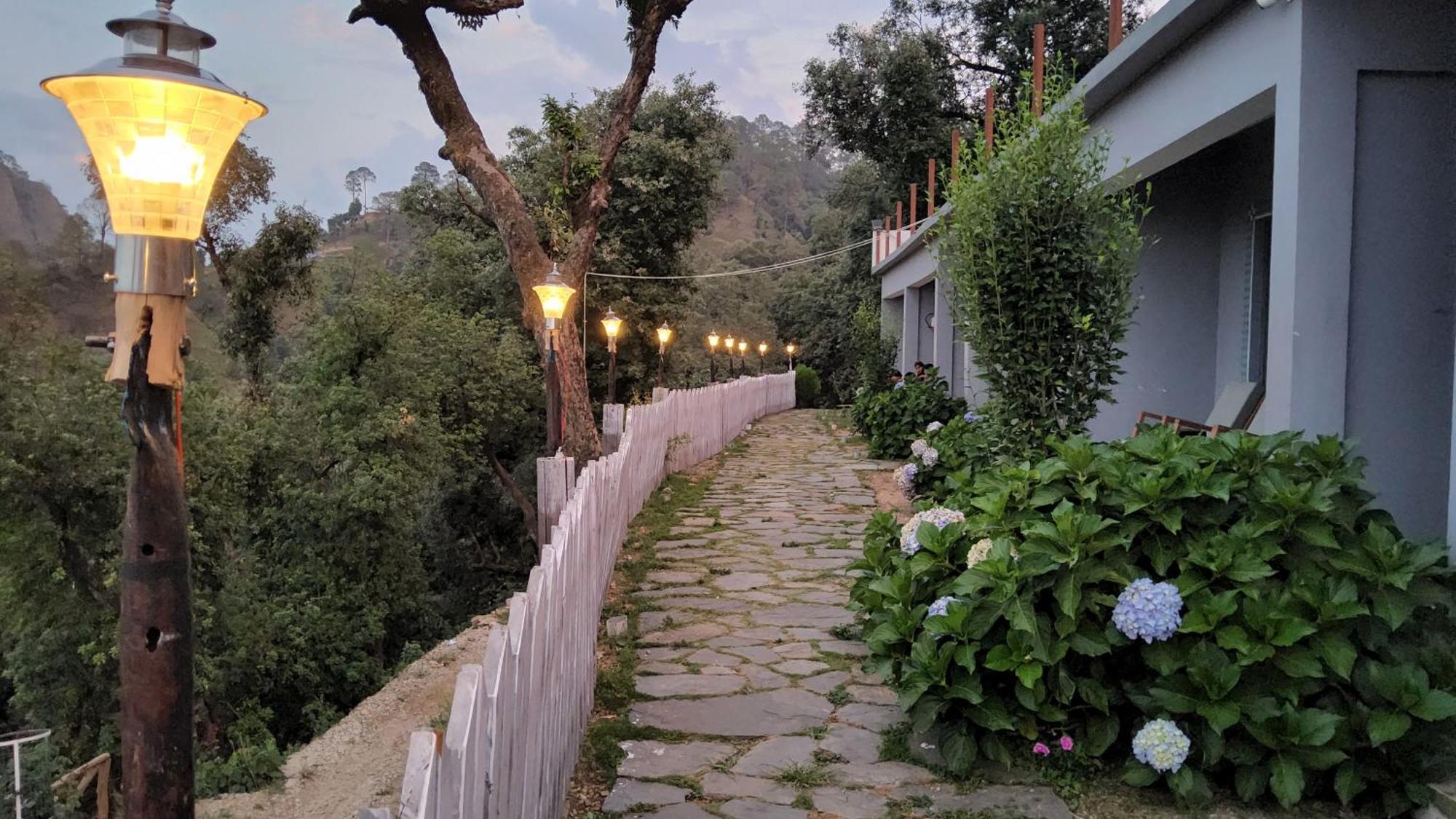 Shiva Valley Resort Kokhliyal Gaon Buitenkant foto