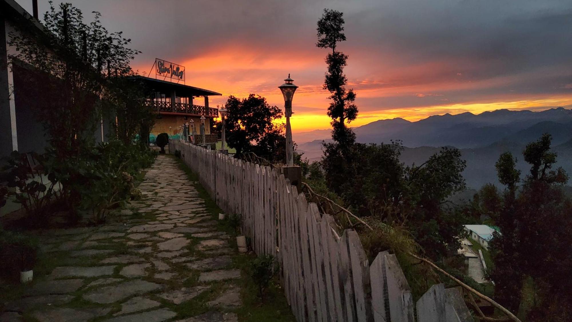 Shiva Valley Resort Kokhliyal Gaon Buitenkant foto